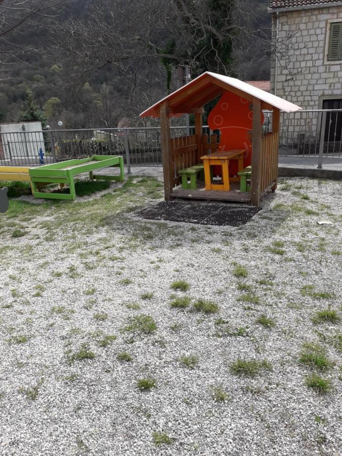 Kuca Za Odmor Varos Villa Vrlika Luaran gambar