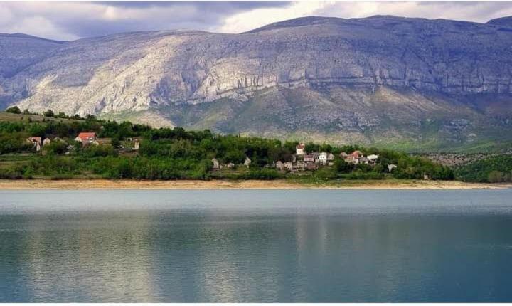 Kuca Za Odmor Varos Villa Vrlika Luaran gambar