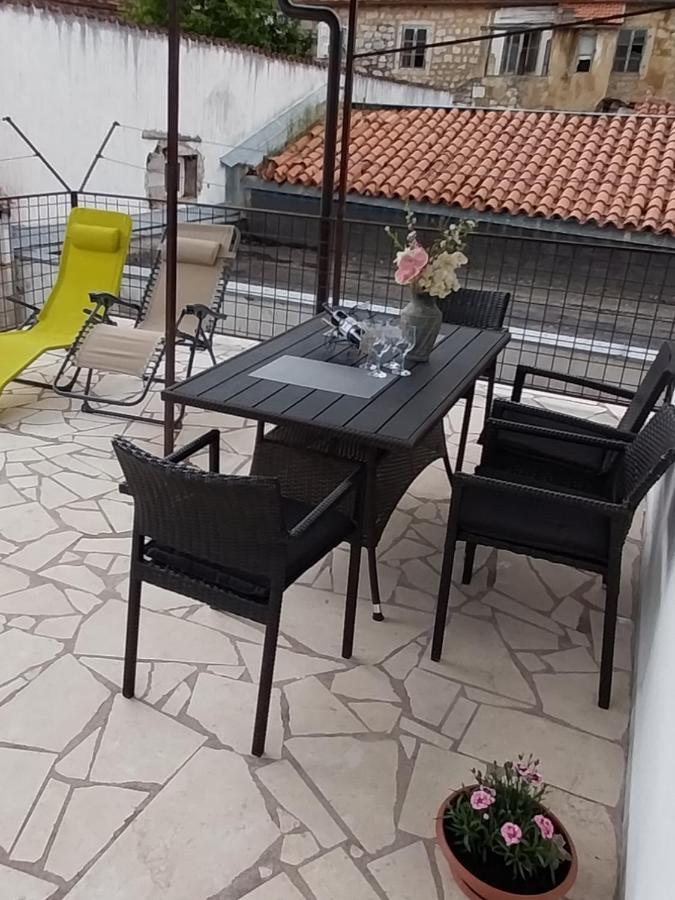Kuca Za Odmor Varos Villa Vrlika Luaran gambar